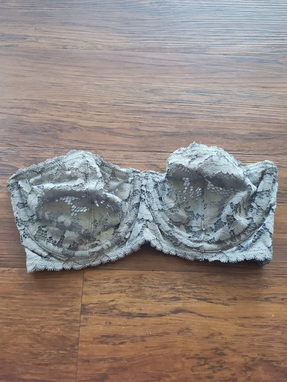 Free People Gray Lace Strapless Bra Size 34D Romantic Fairy Whimsigoth Festival